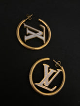 Load image into Gallery viewer, Lv x white hoops
