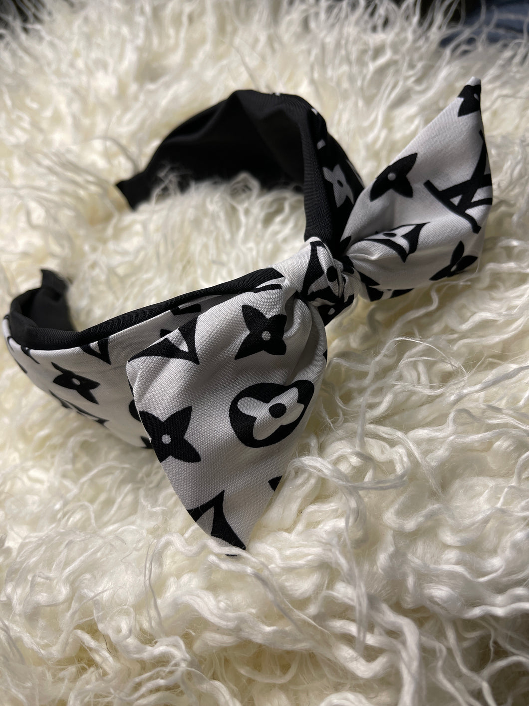 Black and white headband